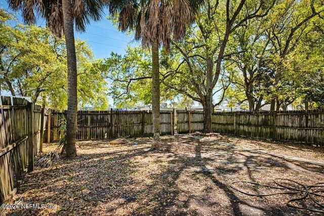 1527 NALDO Avenue, Jacksonville, FL 32207