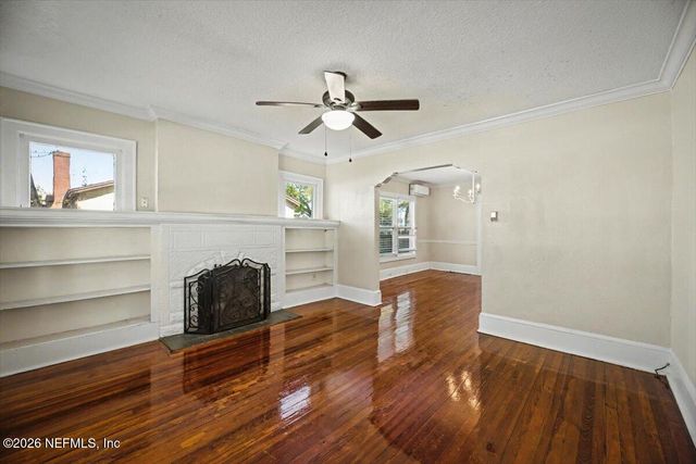 1527 NALDO Avenue, Jacksonville, FL 32207