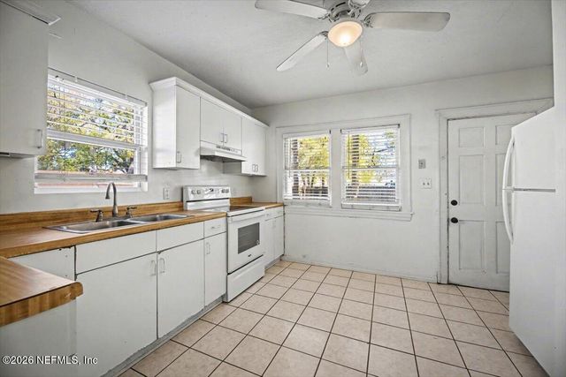 1527 NALDO Avenue, Jacksonville, FL 32207