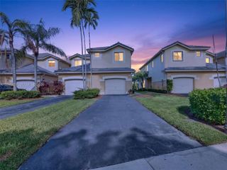 2475 W Cordoba Bend, Weston, FL 33327
