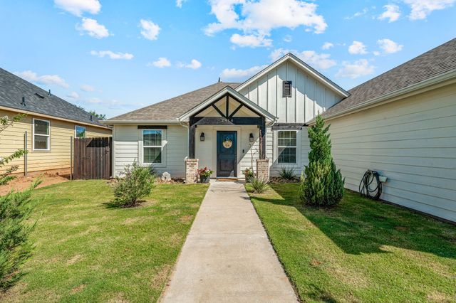 2414 Creek Drive, Granbury, TX 76048