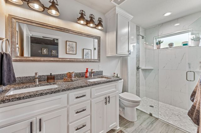 2414 Creek Drive, Granbury, TX 76048