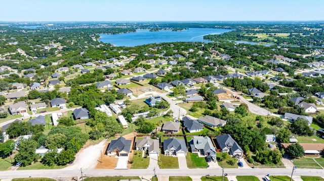 2414 Creek Drive, Granbury, TX 76048