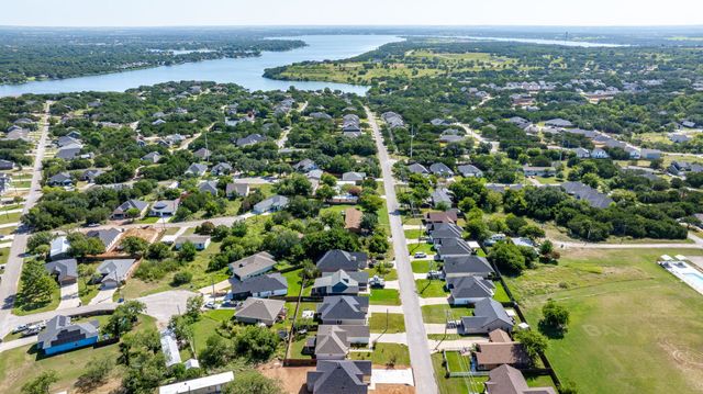 2414 Creek Drive, Granbury, TX 76048
