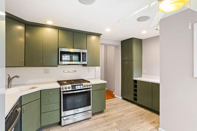 851 MOYER ST, Philadelphia, PA 19125