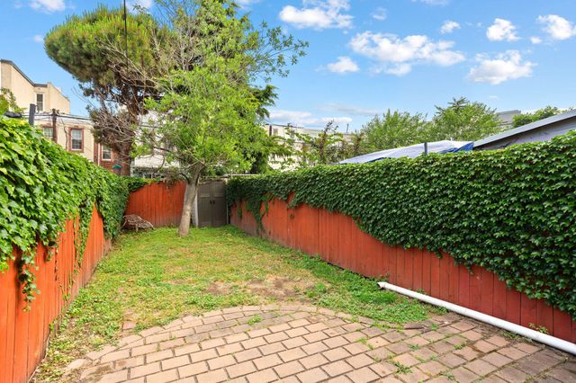 851 MOYER ST, Philadelphia, PA 19125