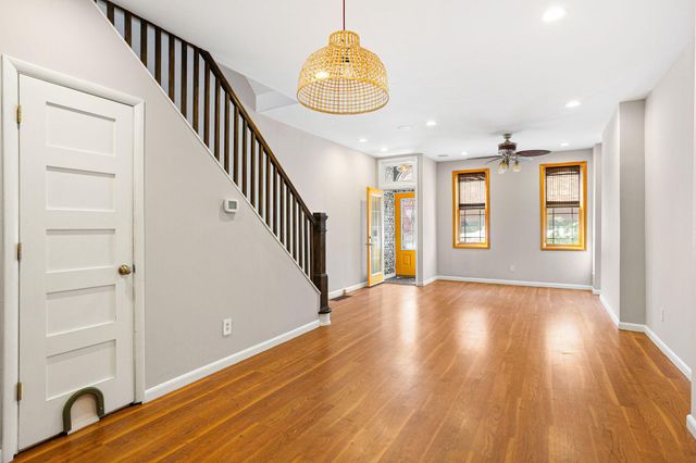 851 MOYER ST, Philadelphia, PA 19125