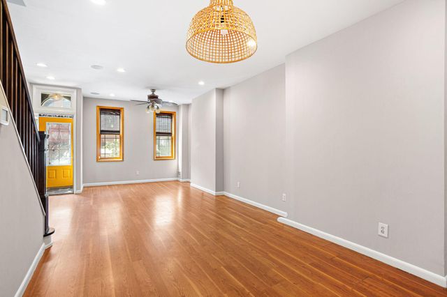851 MOYER ST, Philadelphia, PA 19125