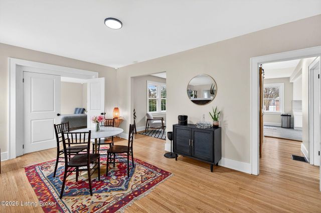 10117 Whipps Mill Rd, Louisville, KY 40223