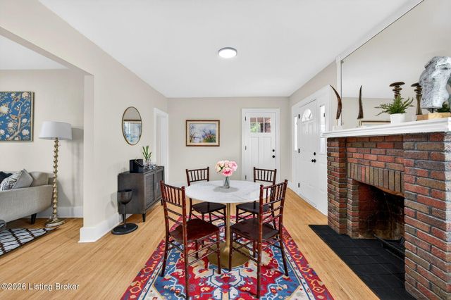 10117 Whipps Mill Rd, Louisville, KY 40223