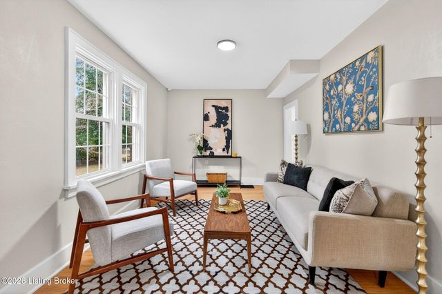 10117 Whipps Mill Rd, Louisville, KY 40223