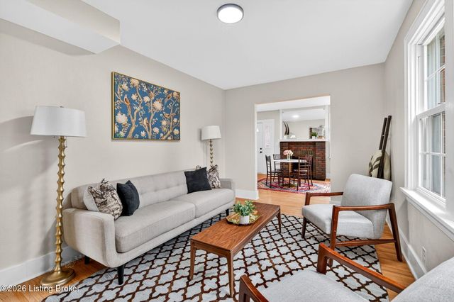 10117 Whipps Mill Rd, Louisville, KY 40223