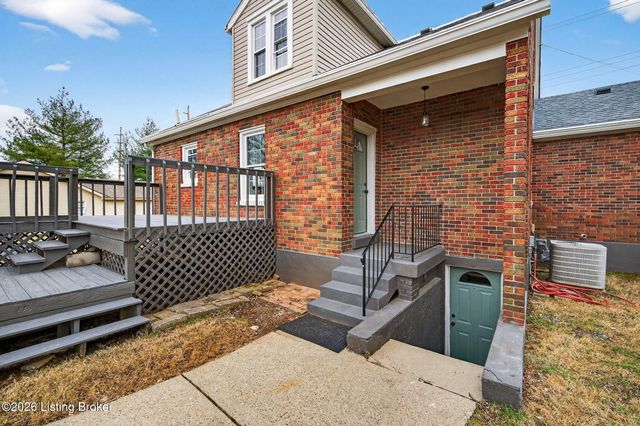 10117 Whipps Mill Rd, Louisville, KY 40223