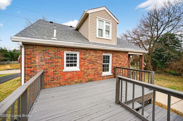 10117 Whipps Mill Rd, Louisville, KY 40223