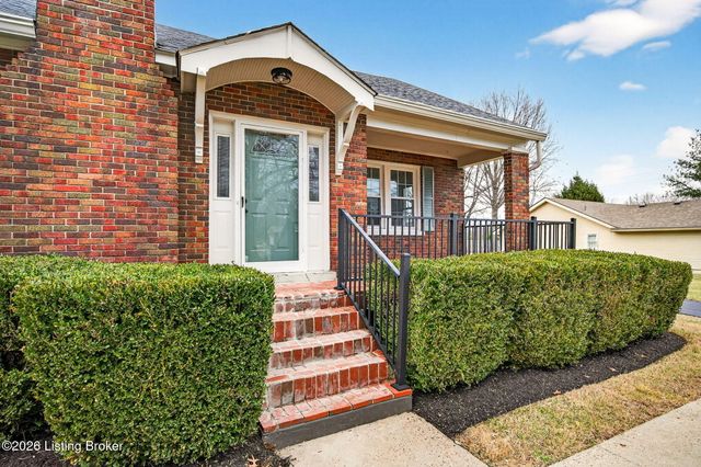 10117 Whipps Mill Rd, Louisville, KY 40223