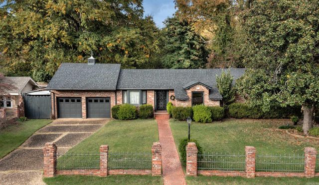 423 W Narroway Street, Benton, AR 72015