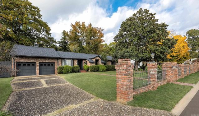 423 W Narroway Street, Benton, AR 72015