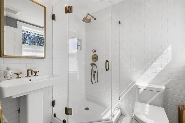 147 Longwood Ave 2, Brookline, MA 02446