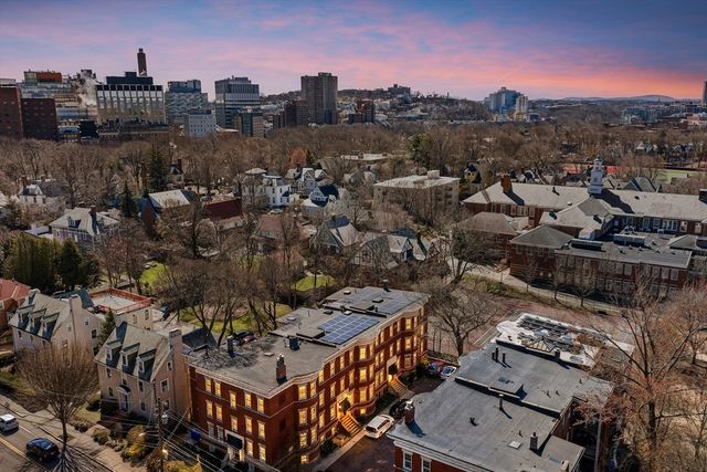 147 Longwood Ave 2, Brookline, MA 02446