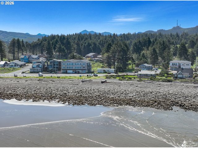 2977 SUNSET Blvd, Seaside, OR 97138