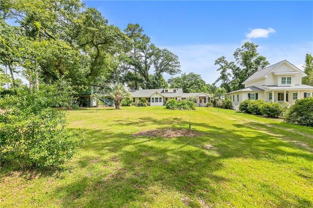 7189 Helton Drive, Foley, AL 36535