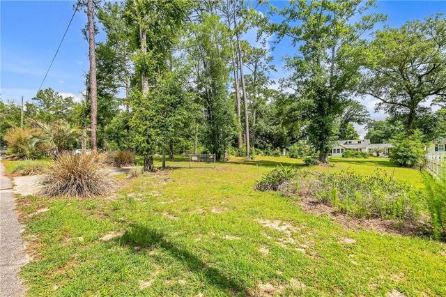 7189 Helton Drive, Foley, AL 36535