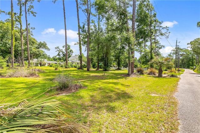 7189 Helton Drive, Foley, AL 36535