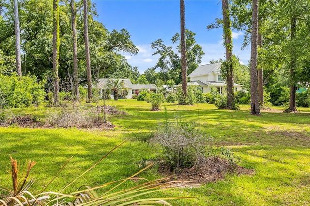 7189 Helton Drive, Foley, AL 36535
