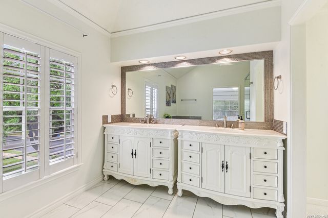 2423 Brighton Oaks, San Antonio, TX 78231