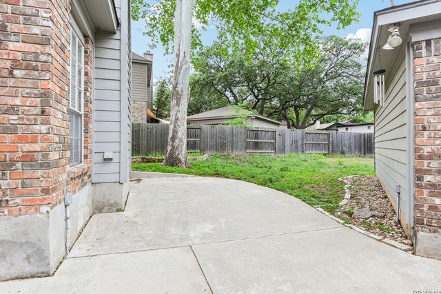 2423 Brighton Oaks, San Antonio, TX 78231