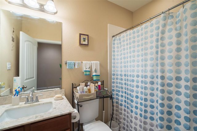 862 Apricot DR, Kyle, TX 78640