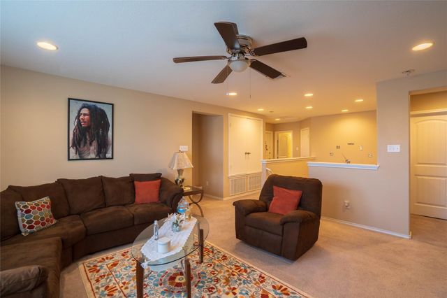 862 Apricot DR, Kyle, TX 78640