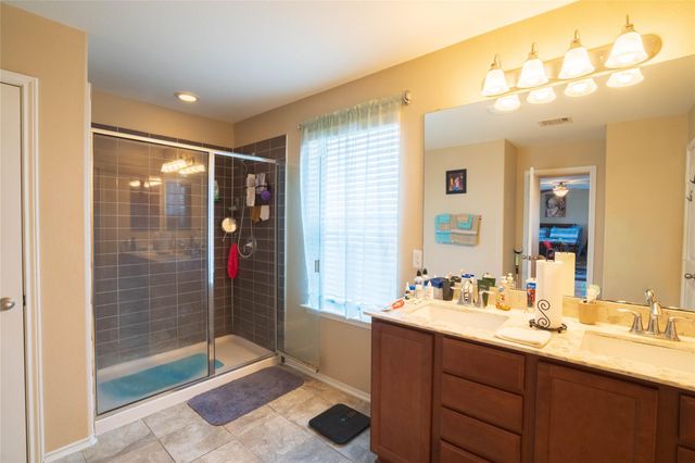 862 Apricot DR, Kyle, TX 78640