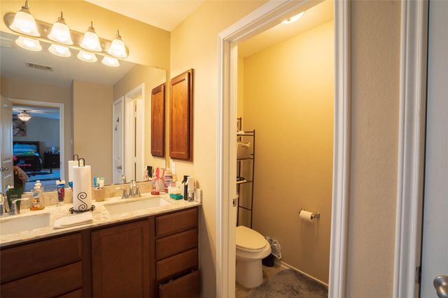 862 Apricot DR, Kyle, TX 78640