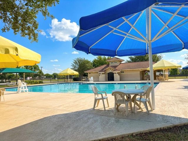 862 Apricot DR, Kyle, TX 78640