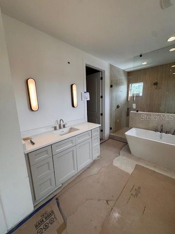 2936 W ROGERS AVENUE, Tampa, FL 33611