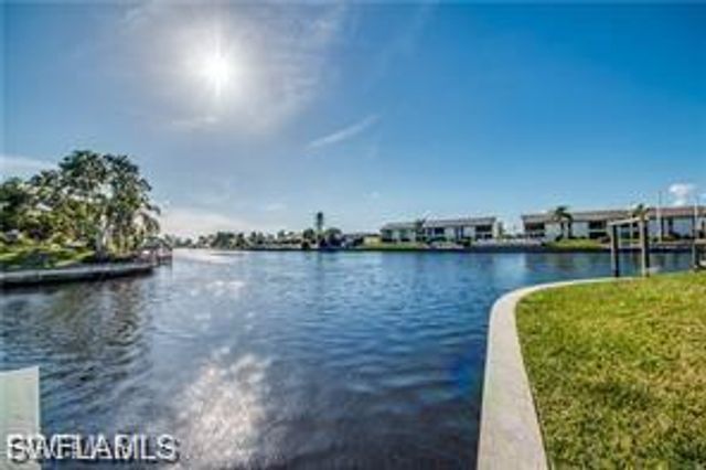 1206 SE 40th ST # 302, Cape Coral, FL 33904
