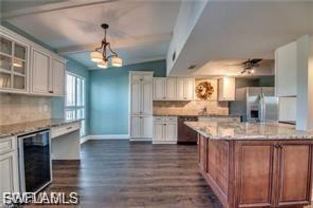 1206 SE 40th ST # 302, Cape Coral, FL 33904