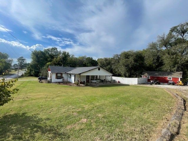 1308 W Stultz Road, Springdale, AR 72764
