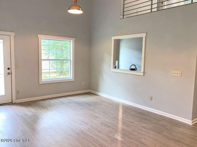 219 Charter Drive, Wilmington, NC 28403