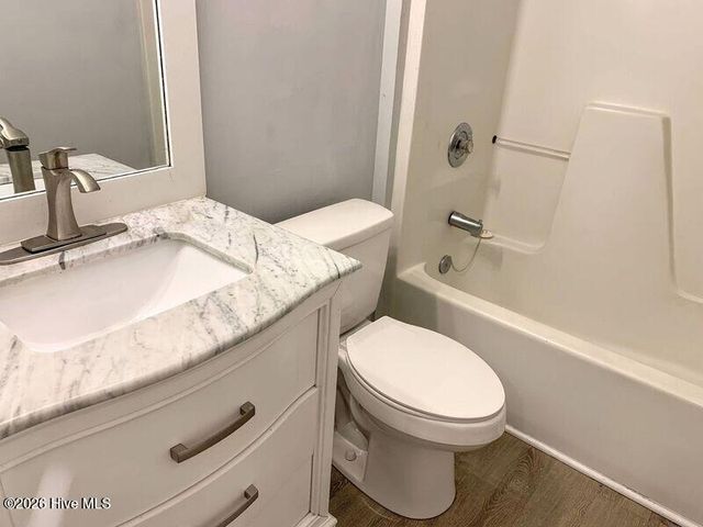 219 Charter Drive, Wilmington, NC 28403