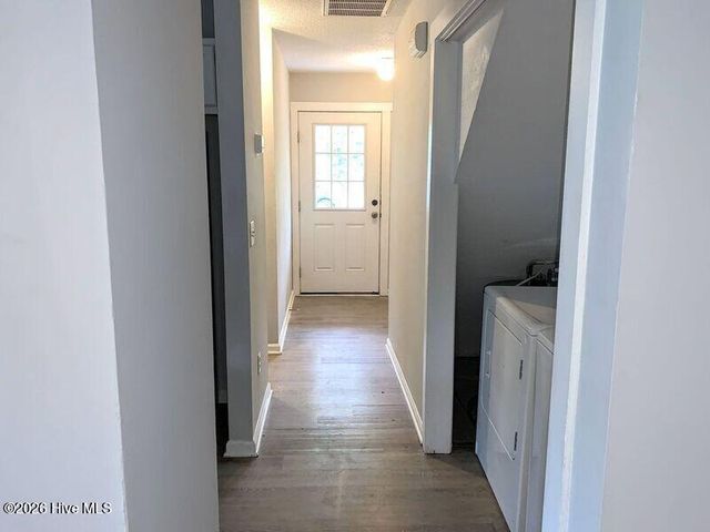 219 Charter Drive, Wilmington, NC 28403
