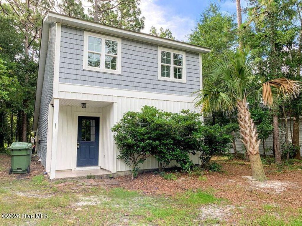 219 Charter Drive, Wilmington, NC 28403