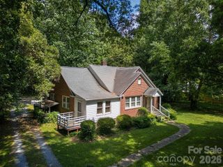 1822 W Sugar Creek Road, Charlotte, NC 28262