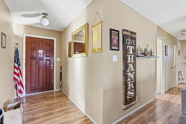 7948 Grandstaff Dr, Sacramento, CA 95823