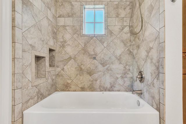 1806 Eubank ST, Georgetown, TX 78626