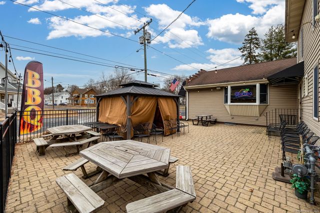 378 Hartford Road, Manchester, CT 06040