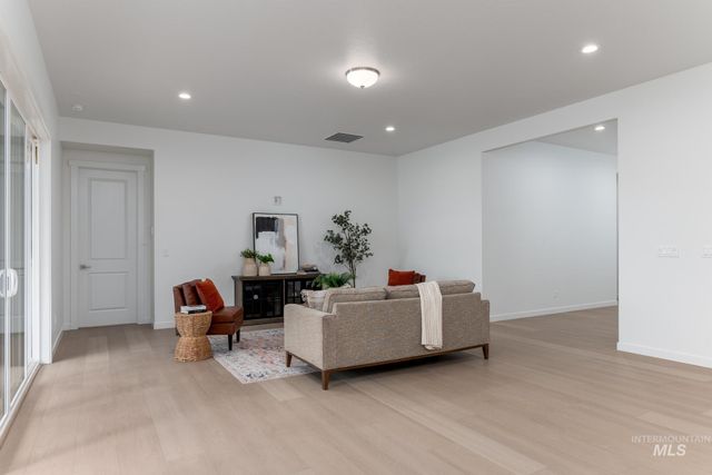 1261 W Osceola St, Middleton, ID 83644