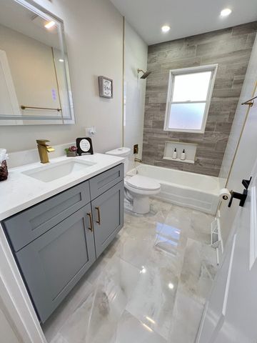 1061 S Pleasure Court, Aurora, IL 60506