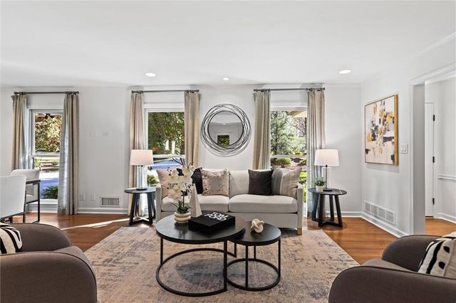 560 Windsor Parkway, Atlanta, GA 30342